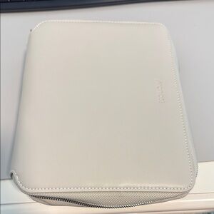 Monos White Travel Folio